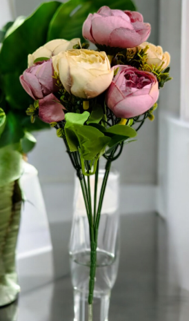 Ramo de flores artificiales por 6 unidades OMC-717
