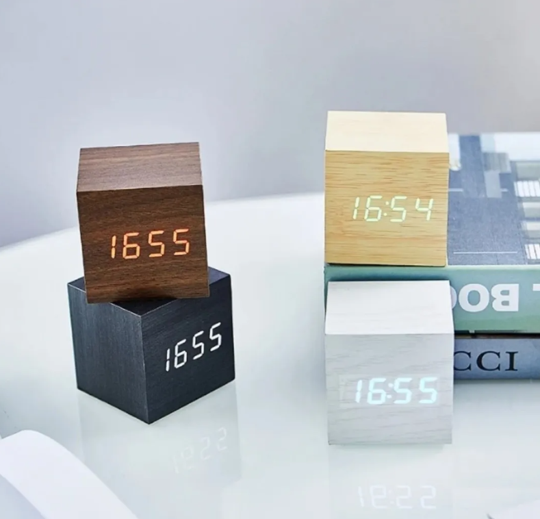 RELOJ DESPERTADOR DE MADERA X6UNDS - OMC-293